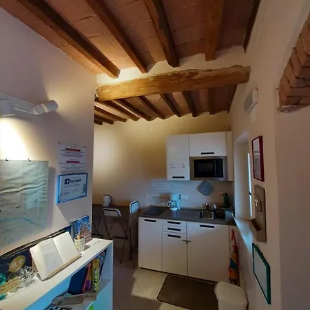 Konukevi Smile Tower House Pisa